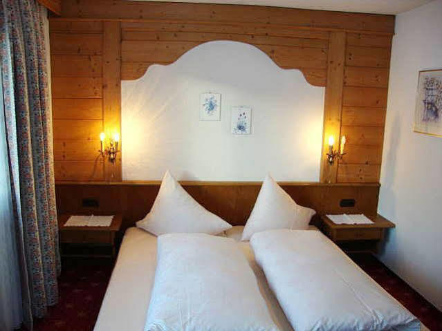 Doff-Sotta Appartements Sankt Anton am Arlberg Esterno foto
